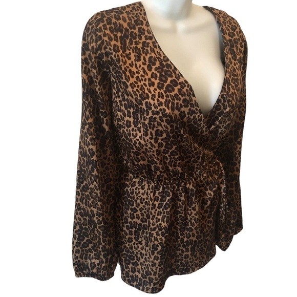 Lane Bryant Leopard Animal Print Faux Wrap Long Sleeve Shirt Top Size 16 - Picture 3 of 7